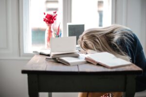 Fatigue chronique: les symptômes à surveiller absolument