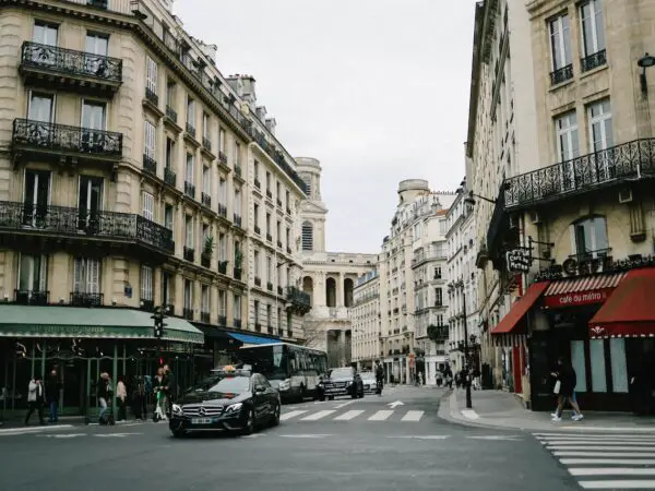 Taxi parisien ©Pexels