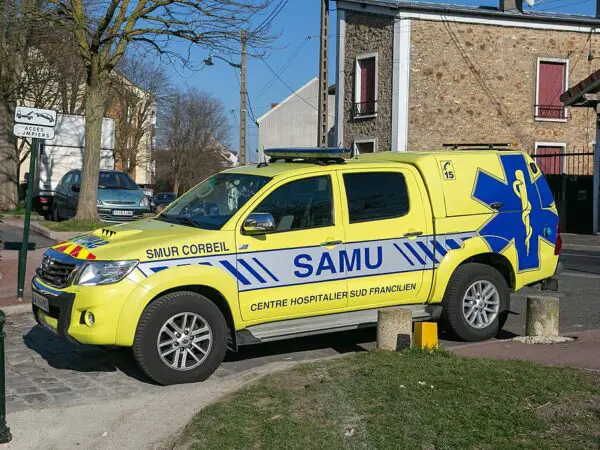 Ambulance du SAMU ©Wikimedia Commons