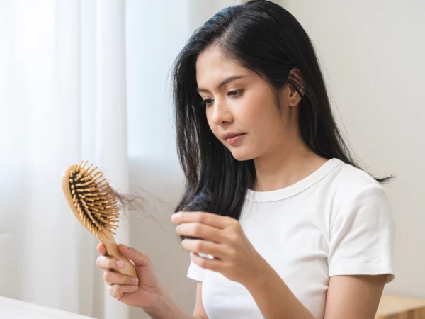 Les meilleurs conseils pour démêler vos cheveux sans les endommager