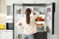 Évitez ces mauvaises habitudes qui favorisent les bactéries dans votre frigo