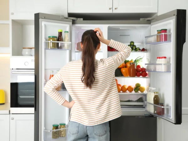 Évitez ces habitudes qui favorisent les bactéries dans votre frigo