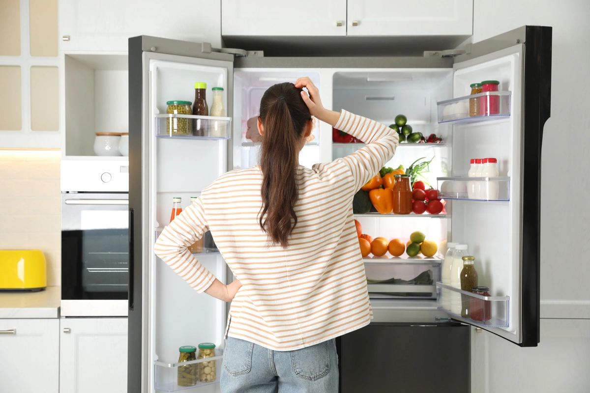 Évitez ces habitudes qui favorisent les bactéries dans votre frigo