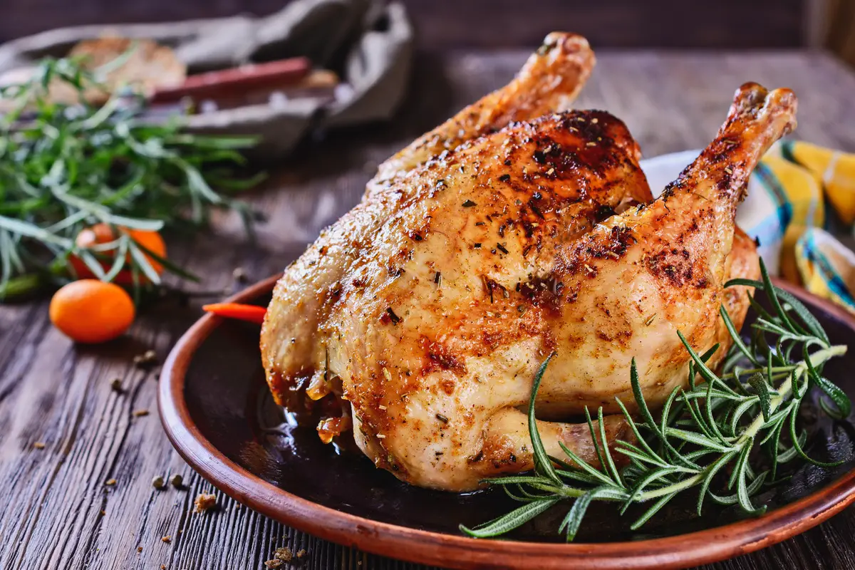 Congeler un poulet rôti, c'est possible mais attention à ne pas faire cette erreur