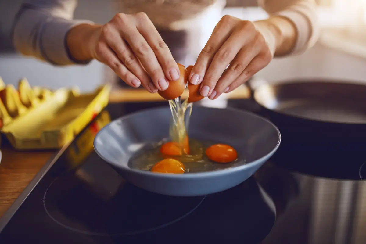 Ne cuisinez pas vos œufs de cette manière : voici pourquoi c'est risqué