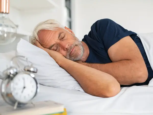 Quelle est la durée de sommeil recommandée après 50 ans ?