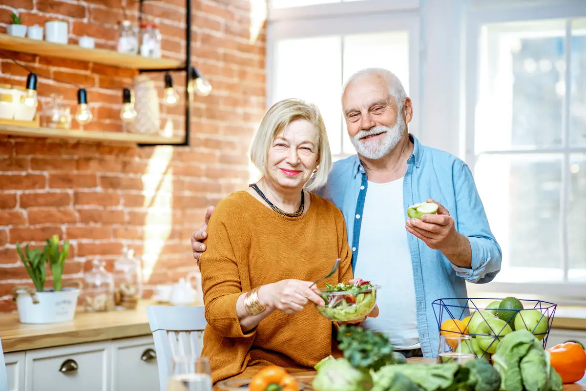 Avant 50 ans : 6 habitudes du soir pour garder des os en bonne santé