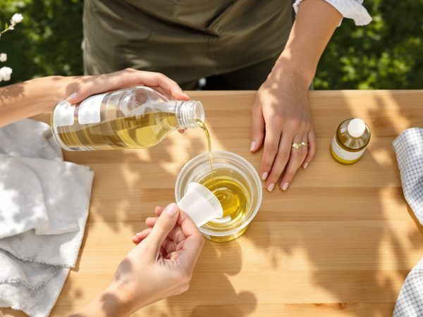 Astuce_desherbant_naturel_DIY