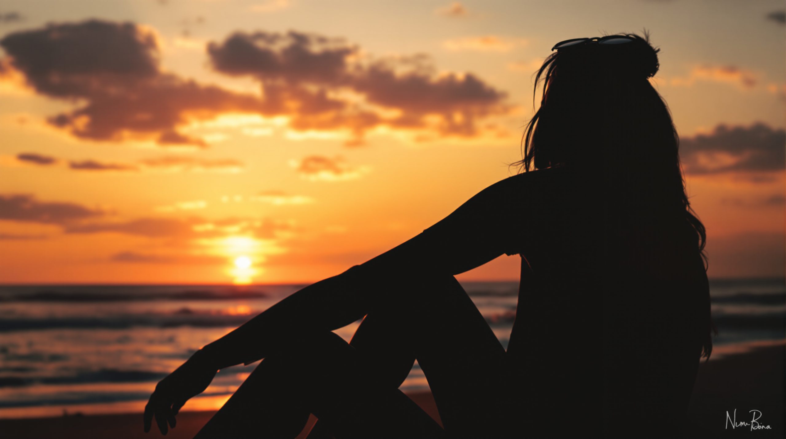 introspection-plage-coucher-soleil