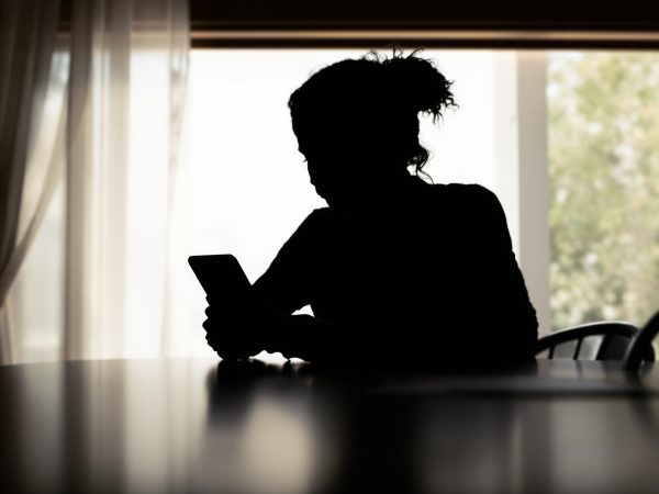 repas_telephone_silhouette