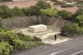 Blocage par béton : un propriétaire risque gros pour défendre son terrain