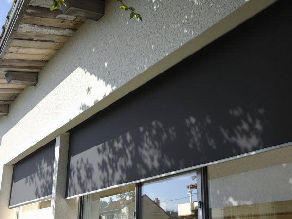 maison_volets_fermes_chaud