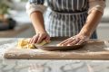 Nettoyez vos plaques de cuisson sans effort grâce à trois ingrédients miracles