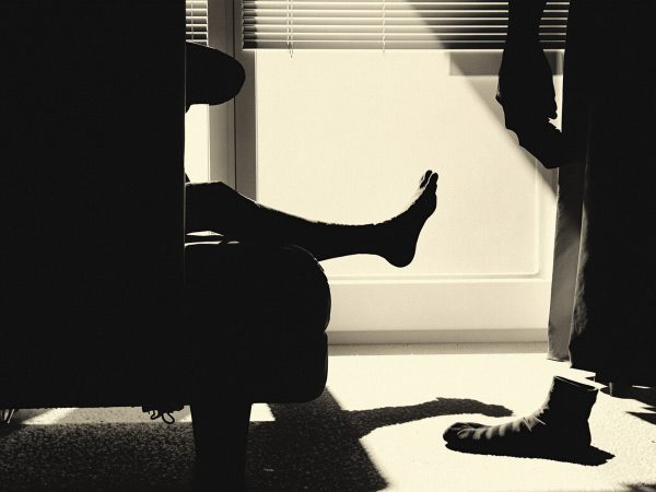 prévention-œdème-jambes-élevées