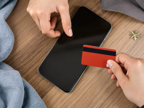 smartphone-protection-maison
