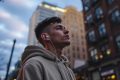 Eminem : de l’enfance chaotique au sommet du rap mondial