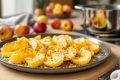 Transformez vos épluchures de pommes en chips sucrées avec trois ingrédients