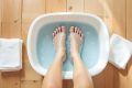 Sommeil : le bain de pieds glacé, la méthode naturelle qui séduit