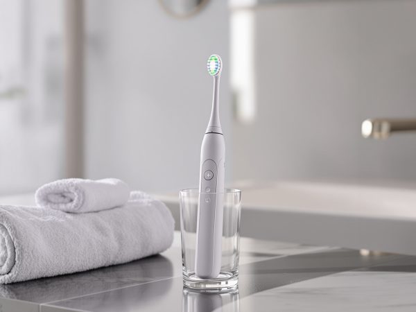 brosse_electrique_salle_bain_lumineuse
