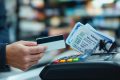 Paiement par carte : l’ennemi invisible de vos finances personnelles