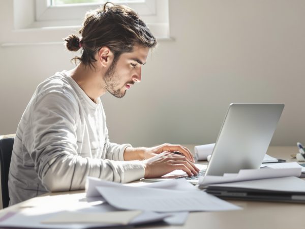 travail-bureautique-etudiant
