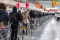 Les pires comportements en caisse qui agacent les employés de supermarchés